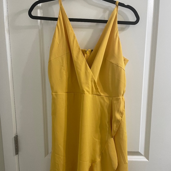 Yellow dress - Picture 1 of 1